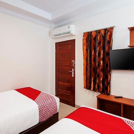 OYO 621 Vania Residence Medan Zewnętrze zdjęcie